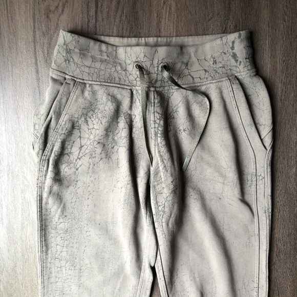 Lululemon Women's Jogger Size 4 Cotton Terry Thread Dye Rover Black Athleisure - Picture 3 of 9